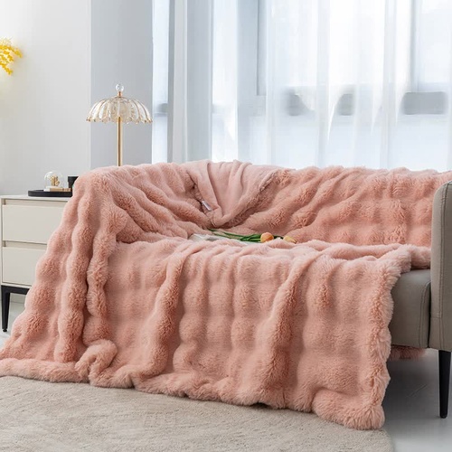 Pink 130*160cm Plush Toscana Rabbit Hair Throw Blanket - Soft Flannel Fleece for All Seasons, Perfect for Couch & Bed - Main Image