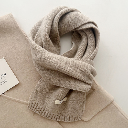 Grey Luxurious 100% Wool Scarf for Women and Men - Soft, Warm, and Stylish - Main Image