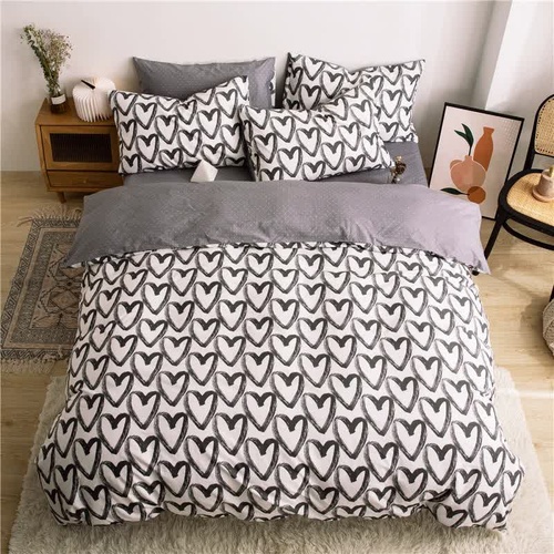 Love patternt Three-Piece Bedding Set - Comfortable Polyester with Adjustable Corner Straps (Quilt Cover 200*230CM + Pillowcase 51*76CM*2) - Main Image