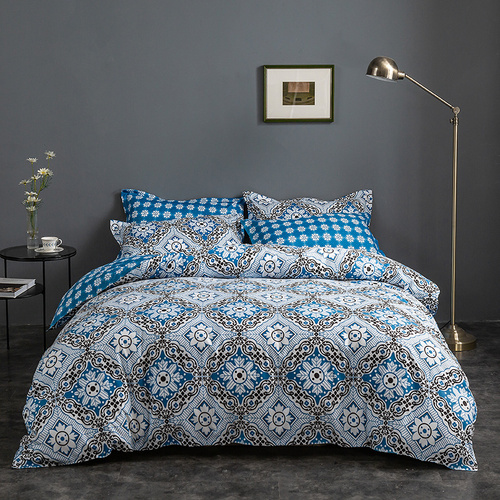 Blue Floral Duvet Cover - 3 Piece Bedding Set (with Corner Ties)Quilt cover 230cm x 265cm, pillowcase 51 x 92cm - Main Image