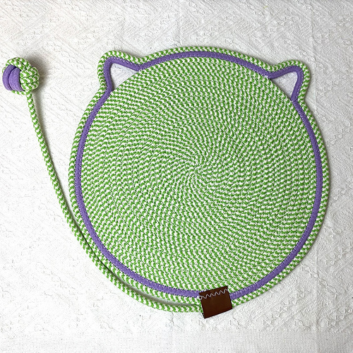 3 Pcs Green Durable Cat Scratching Mat with Attached Toy Ball - Washable and Multi-Functional, Ideal for Cats' Scratching and Sleeping - 50cm Diameter - Main Image