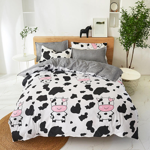 Black and White Cow Pattern 3-Piece Polyester Duvet Cover Set with 2 Pcs Pillowcases - Elegant Bedding, Machine Washable, 173x230cm Duvet + 51x76cm Pi - Main Image