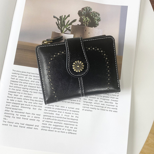 Black Vintage PU Leather Women's Short Wallet - Elegant Zipper Coin Pocket Multi-Function Card Holder - Main Image