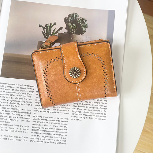 Yellow Vintage PU Leather Women's Short Wallet - Elegant Zipper Coin Pocket Multi-Function Card Holder - Main Image