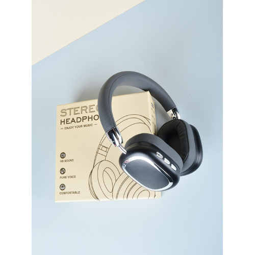 Black Comfortable Bluetooth Over-Ear Headphones - Soft Earmuffs, Foldable Design, Stereo Sound - Main Image