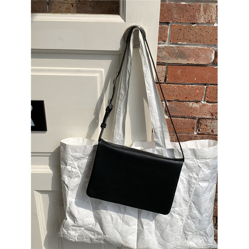 Black Minimalist Flap Shoulder Bag-Elegant Women's Double-Layer Crossbody - Main Image