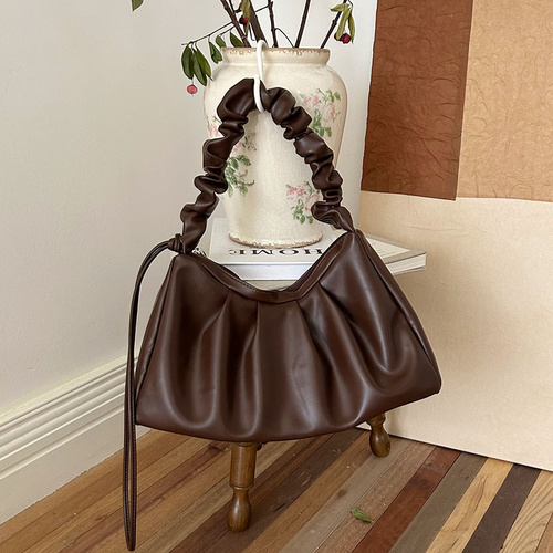 Coffee Pleated Handheld Underarm Bag - Stylish & Spacious Tote for Everyday Use - Main Image